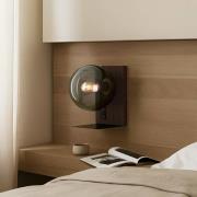 Lucande wandlamp Veloura, hoogte 30 cm, glas, hout, USB