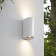 Lindby buitenwandlamp Aluvo, wit, 16 cm, IP65, geribbeld